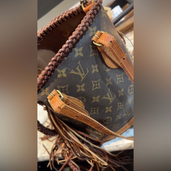 Petit French Tote - Picture 9 of 16